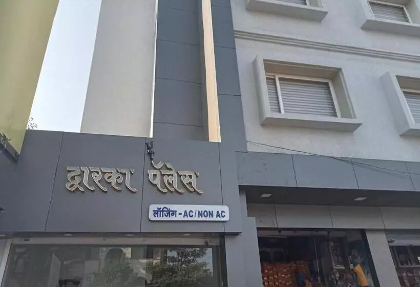 Hotelli Dwarka Palace