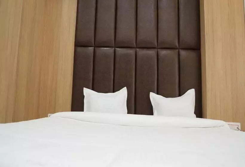 Hotelli Dwarka Palace