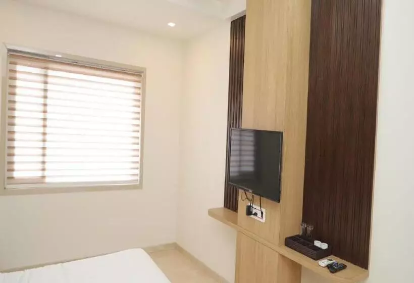 Hotelli Dwarka Palace