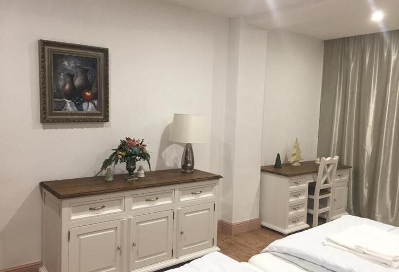 酒店 Galeria Pezinska Baba