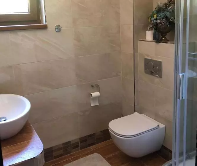 Hotelli Galeria Pezinska Baba