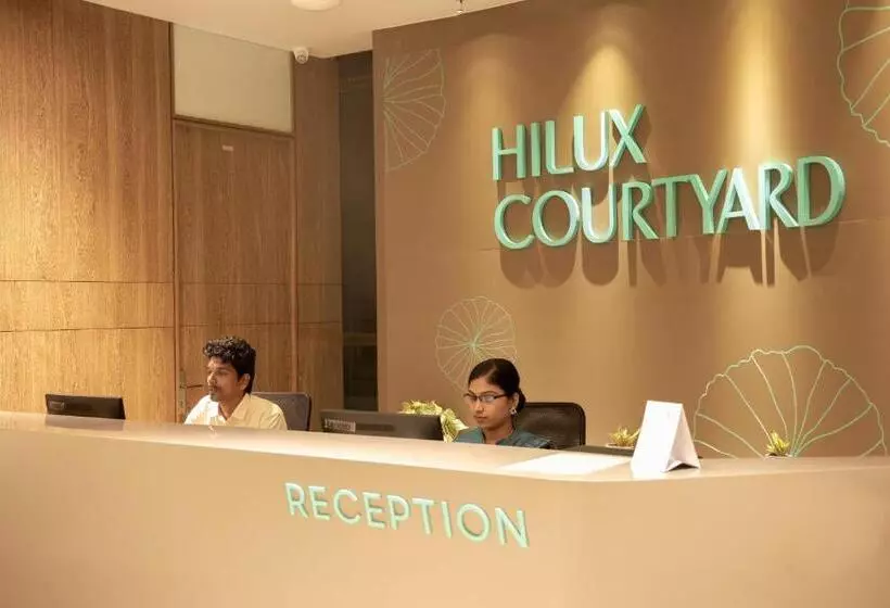 Hotelli Hilux Courtyard