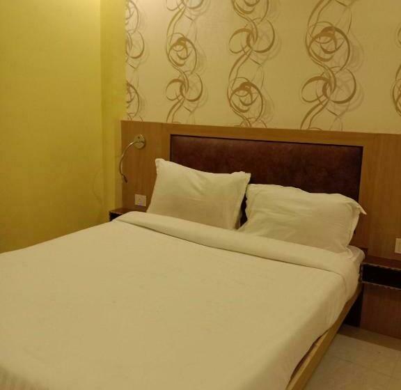 هتل Fabexpress Magadh Glory