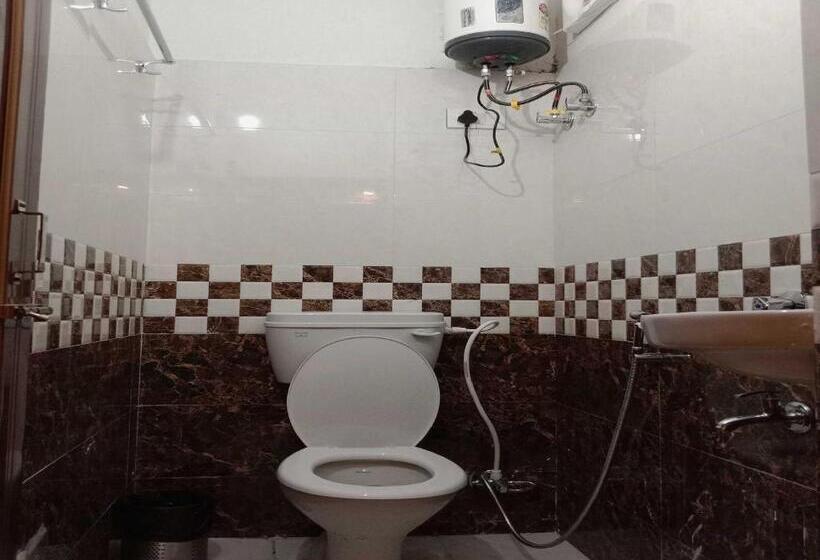 هتل Fabexpress Magadh Glory