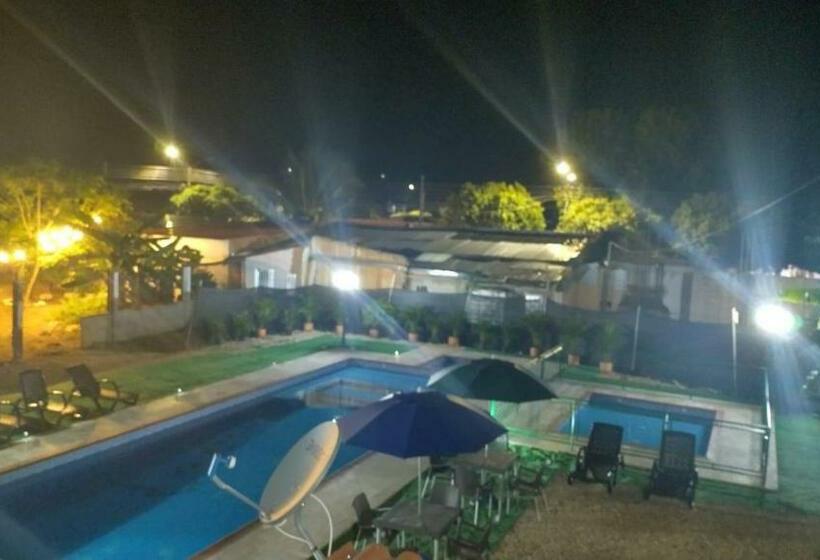 ホテル Resort Arcoiris De Mi Llano