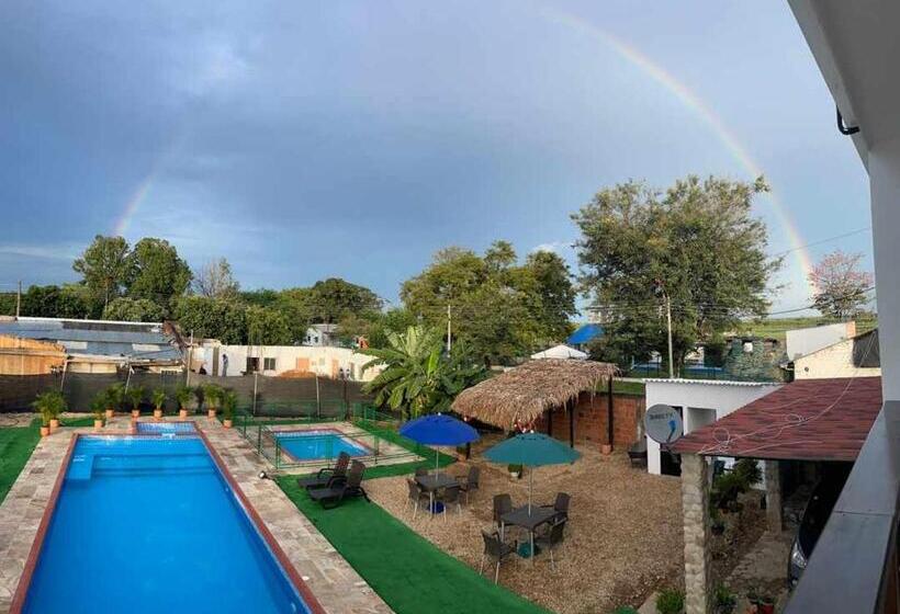 ホテル Resort Arcoiris De Mi Llano