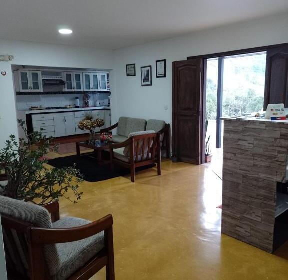 Pension Hostal Villa Del Sol