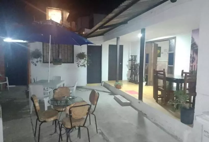 پانسیون Hostal Villa Del Sol