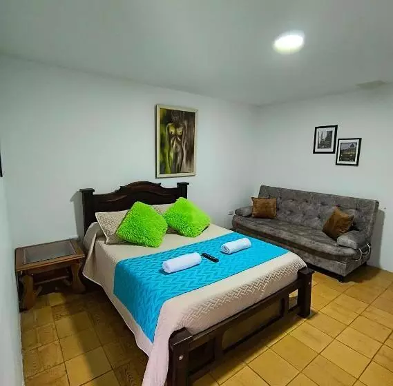 پانسیون Hostal Villa Del Sol