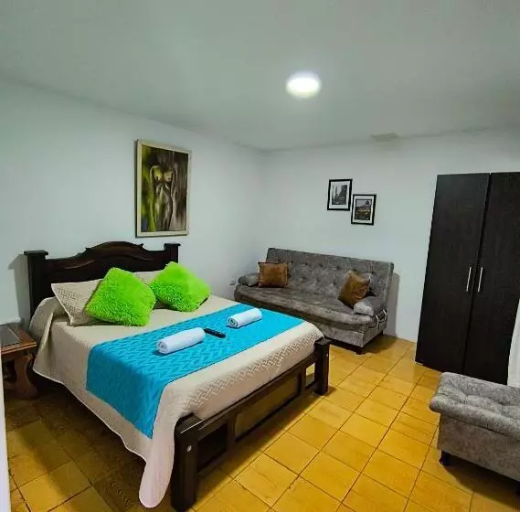 پانسیون Hostal Villa Del Sol