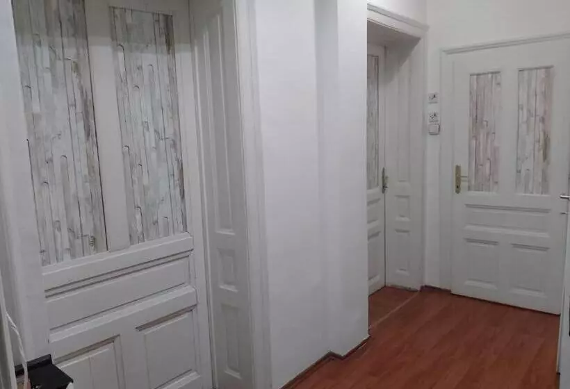 پانسیون Mili Host