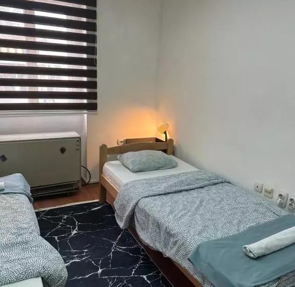 پانسیون Mili Host