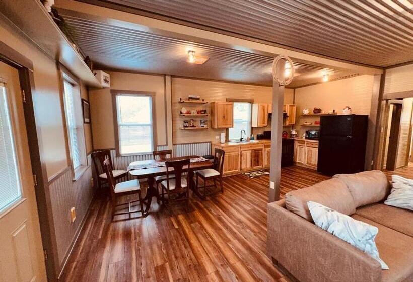 Пансион Texas Blue Apple Cottage