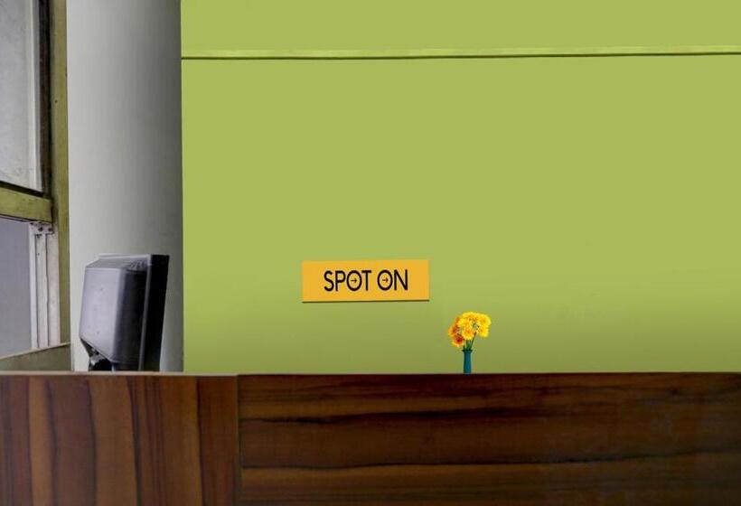 Spot On Hotel Royal Residency