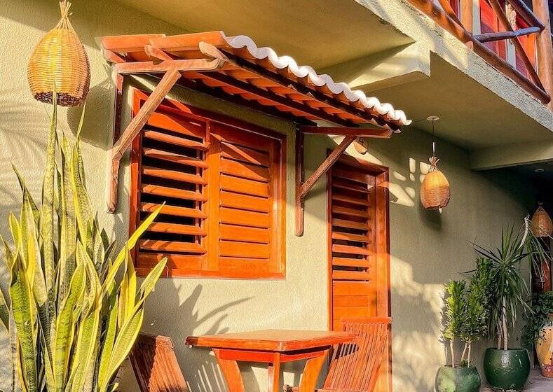 هاستل Kadoshi Pipa