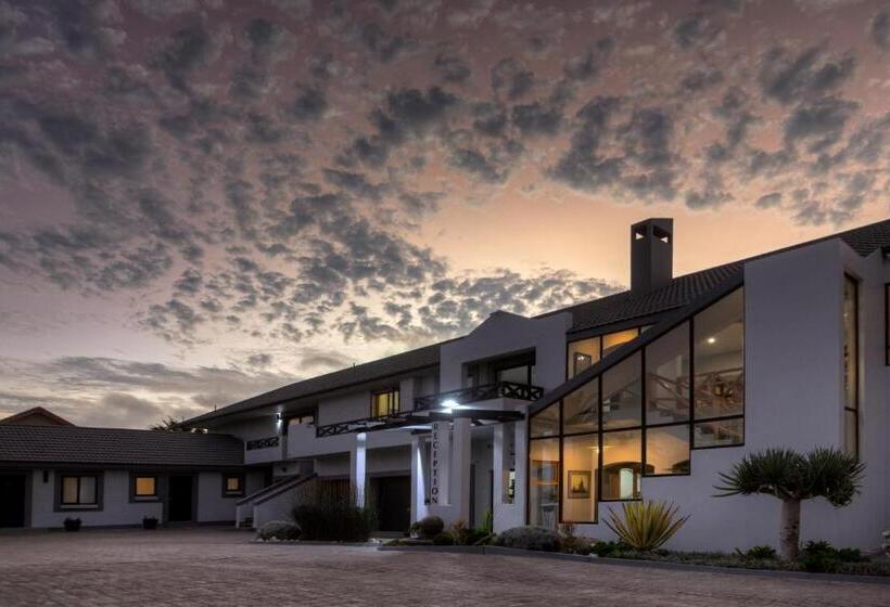 تختخواب و صبحانه Royal Sea Star Guesthouse