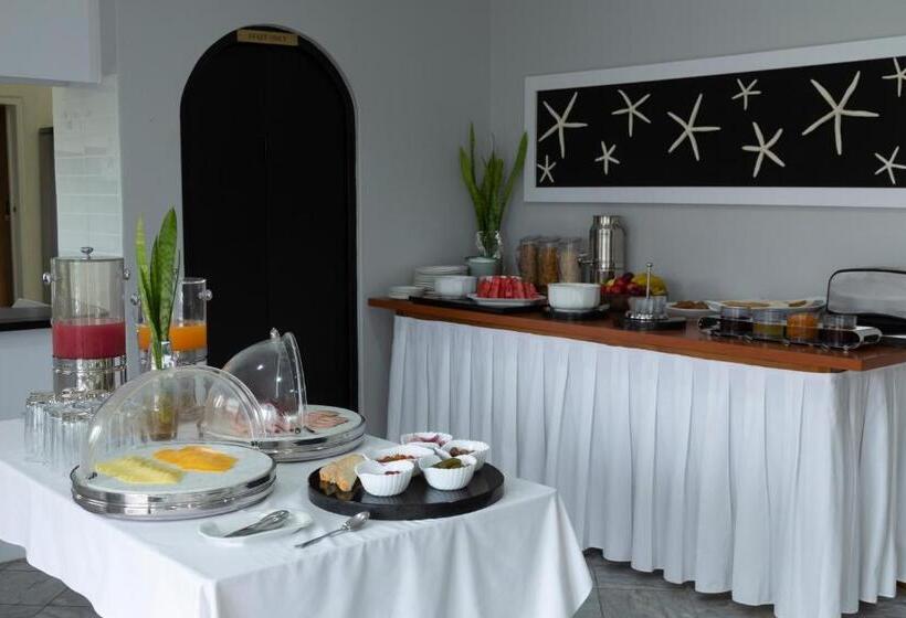 تختخواب و صبحانه Royal Sea Star Guesthouse