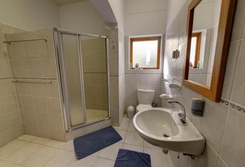 تختخواب و صبحانه Royal Sea Star Guesthouse