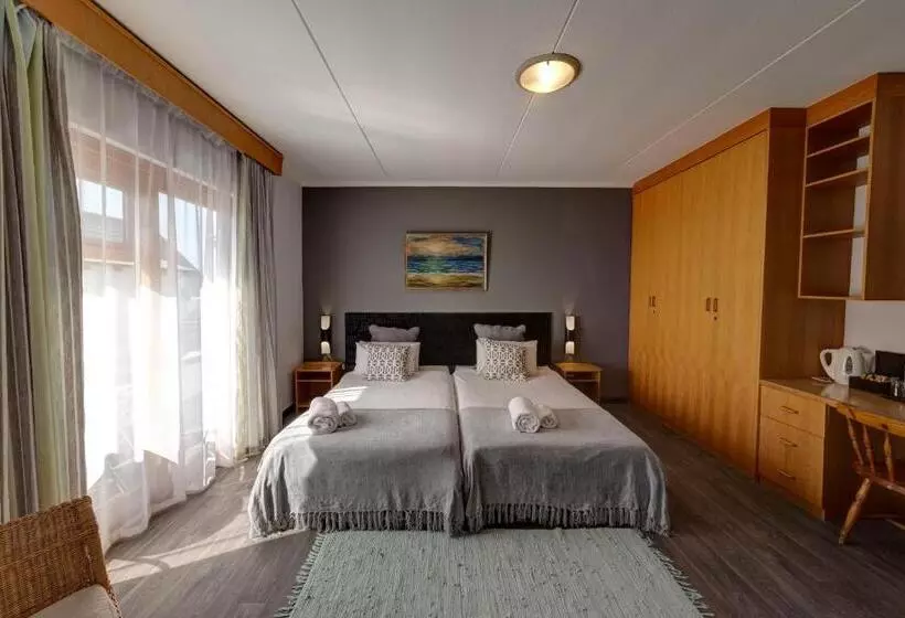 تختخواب و صبحانه Royal Sea Star Guesthouse