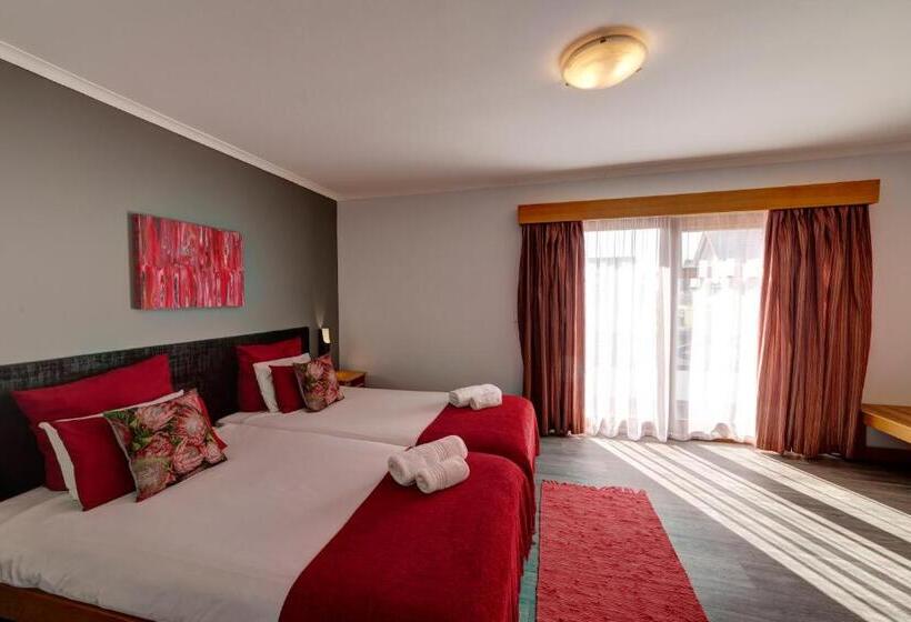 تختخواب و صبحانه Royal Sea Star Guesthouse