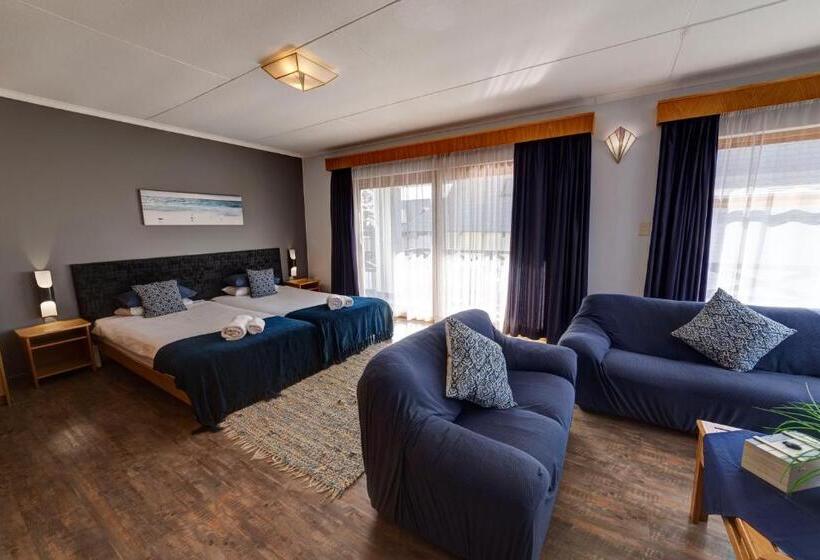 تختخواب و صبحانه Royal Sea Star Guesthouse