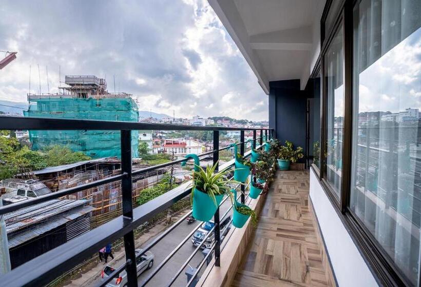 East Land Bed & Breakfast