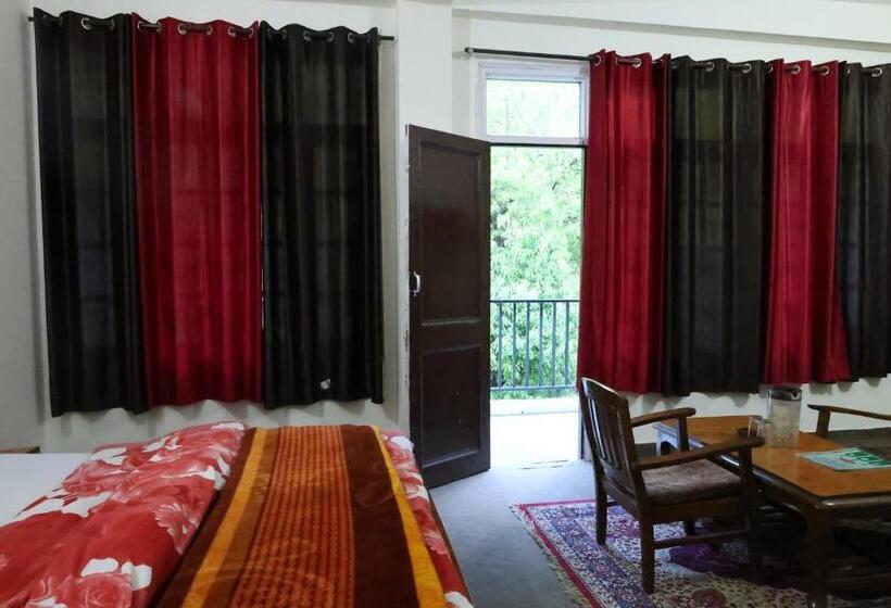 בית מלון כפרי Paradise Hills Dalhousie Panchpula Near Panchpula Water Fall