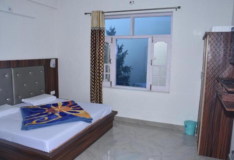 בית מלון כפרי Paradise Hills Dalhousie Panchpula Near Panchpula Water Fall