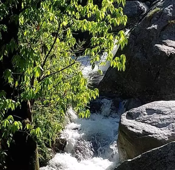 هتل Paradise Hills Dalhousie Panchpula   Near Panchpula Water Fall