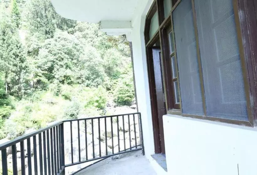 هتل Paradise Hills Dalhousie Panchpula   Near Panchpula Water Fall