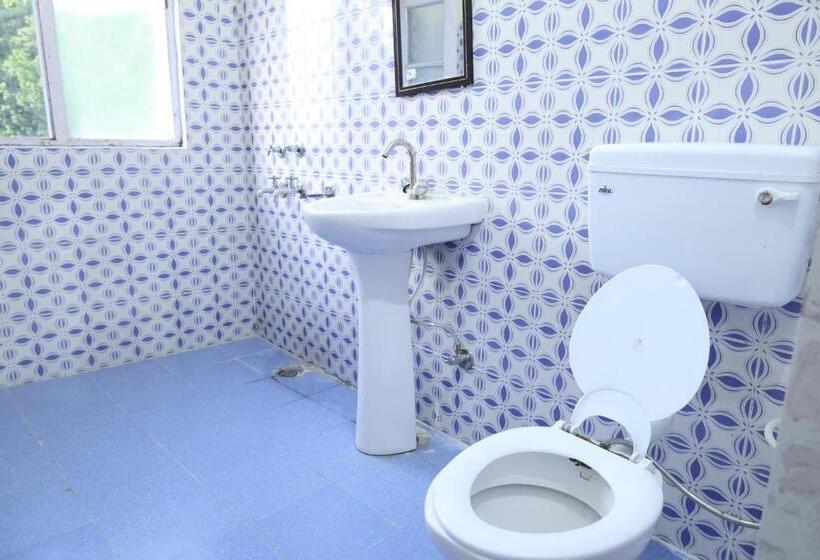 בית מלון כפרי Paradise Hills Dalhousie Panchpula Near Panchpula Water Fall