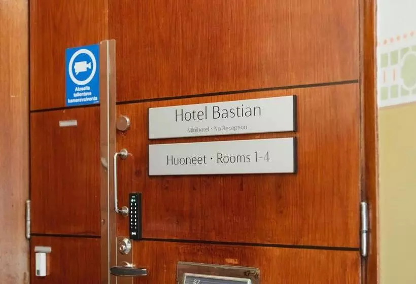 هتل Bastian