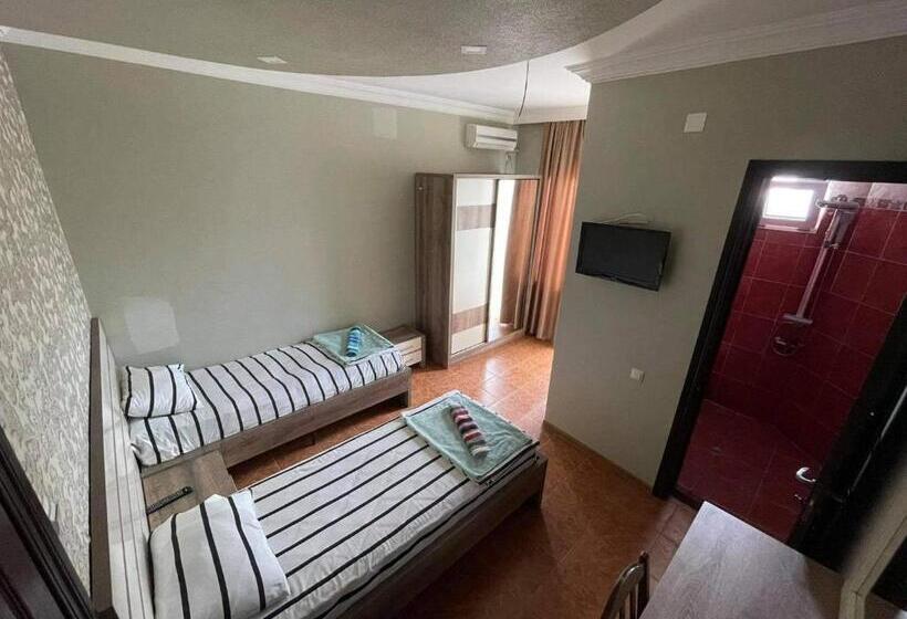 בית מלון כפרי Megobroba