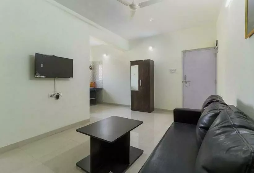 هتل Oyo 70264 Tara Heights