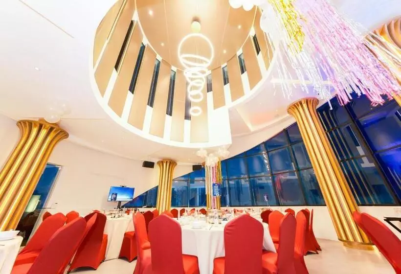 The All   Suite Pentacity Hotel Balikpapan