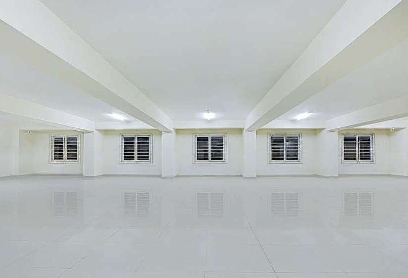 Hotel Treebo Naaz Royal