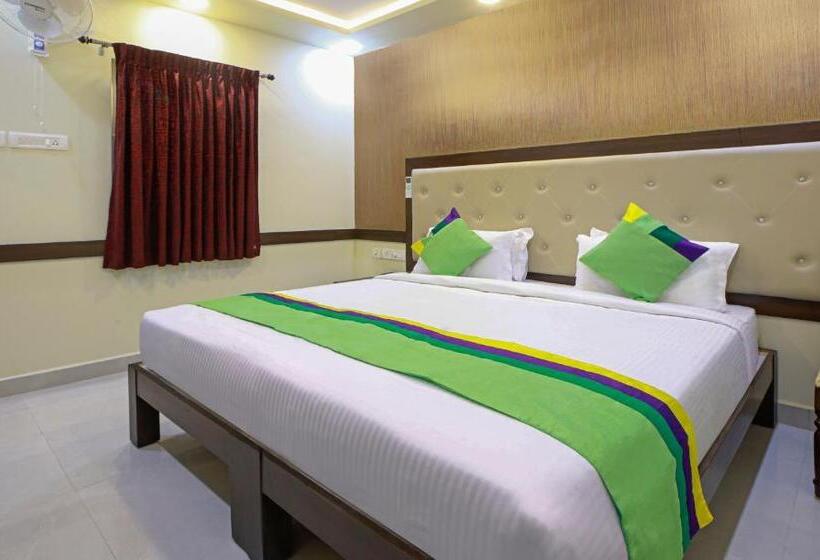 Hotel Treebo Naaz Royal