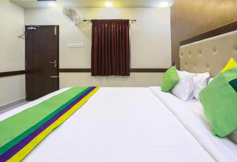 Hotel Treebo Naaz Royal