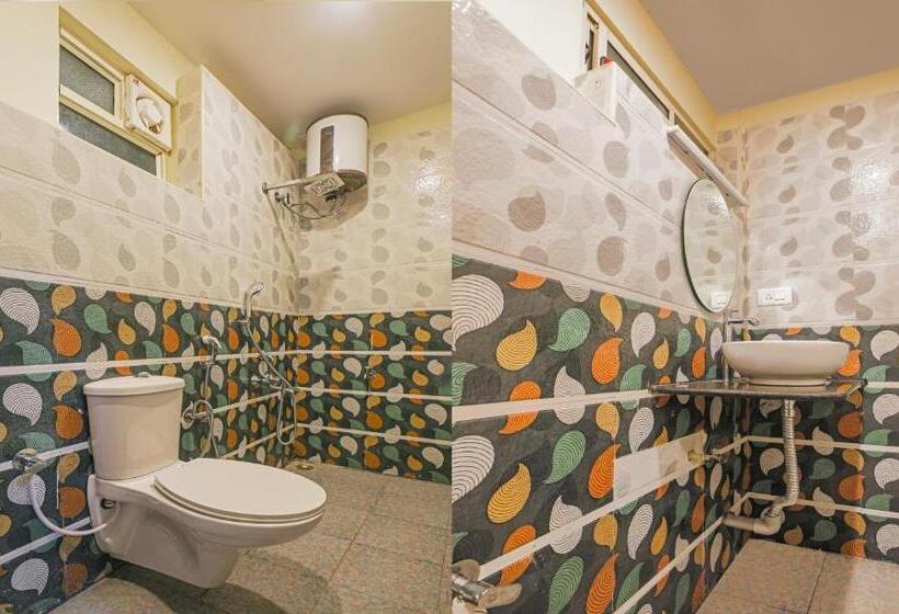 Hotel Treebo Naaz Royal