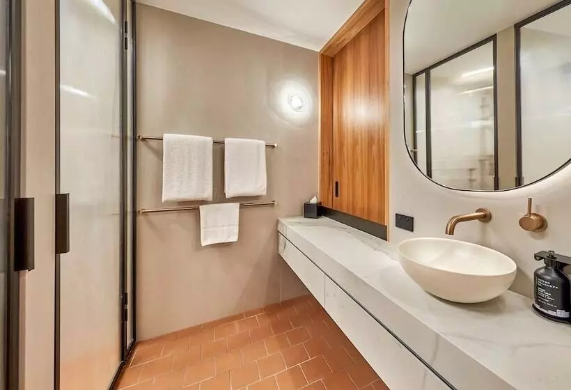 Wonil Hotel Perth   Handwritten Collection