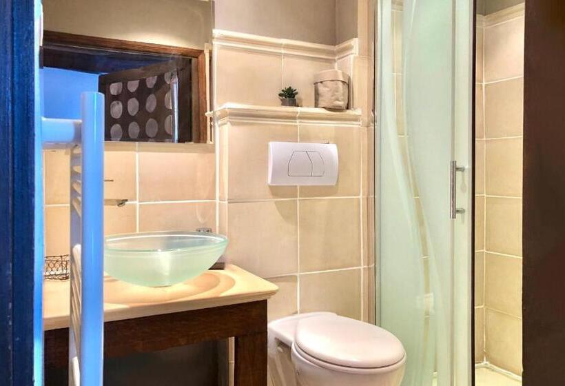 פנסיון Les Divines Bourgogne