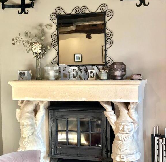 פנסיון Les Divines Bourgogne