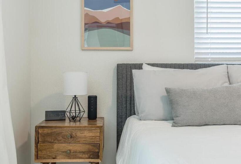 پانسیون Luxury Tiny Home 2 Miles From Downtown Orlando