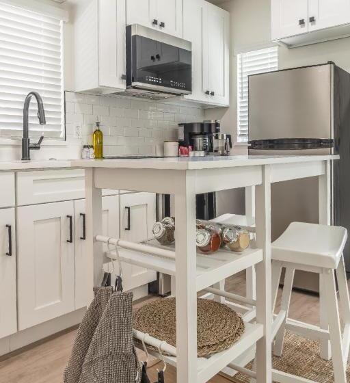 پانسیون Luxury Tiny Home 2 Miles From Downtown Orlando