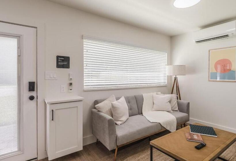 پانسیون Luxury Tiny Home 2 Miles From Downtown Orlando