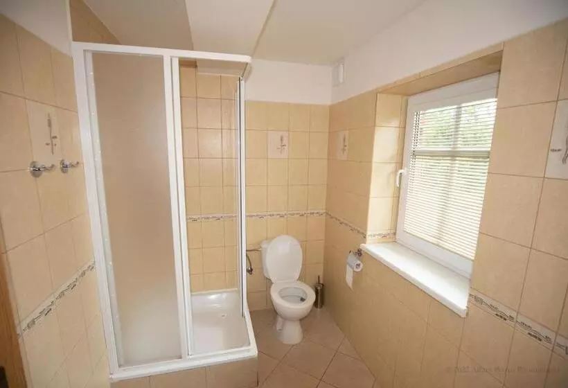 Majatalo Penzion Avionika