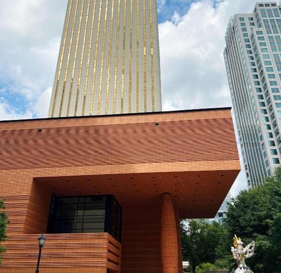 Bposhtels Charlotte Hostel