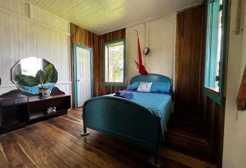 هاستل Old Bocasso