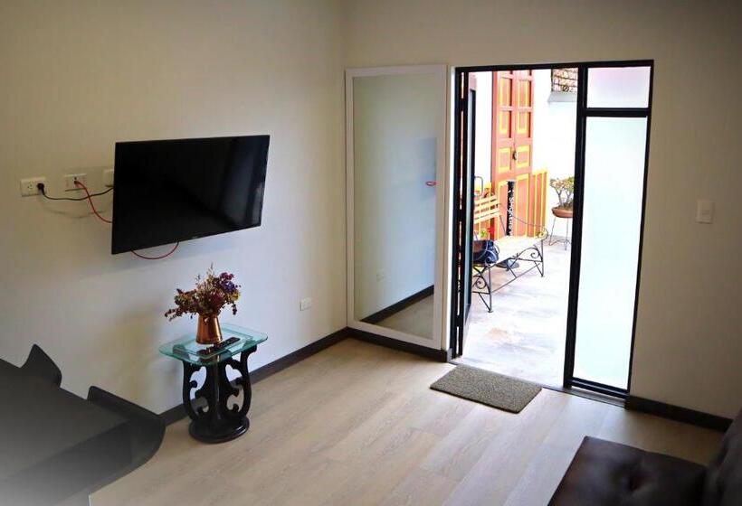 Apartahotel La Arboleda Hc