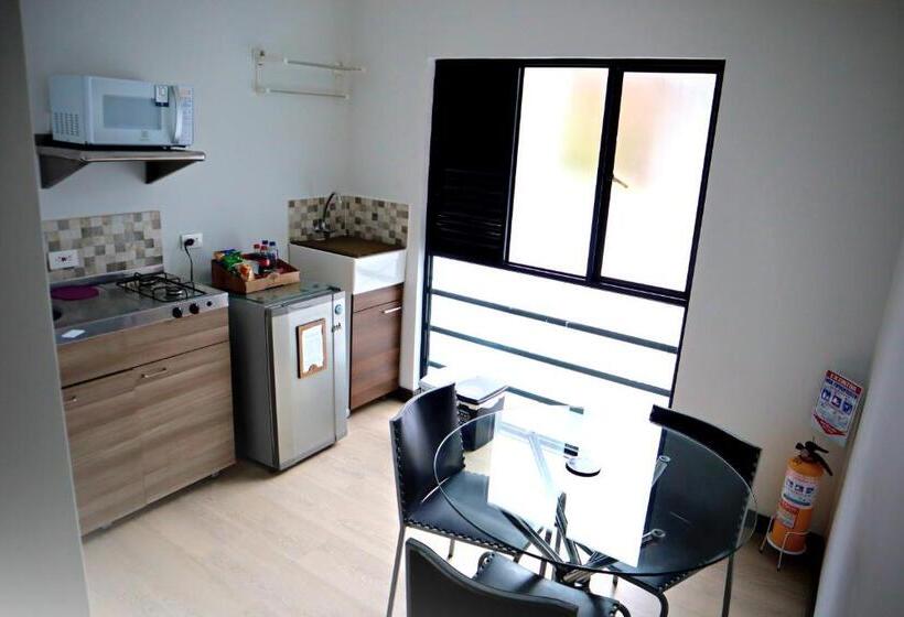 Apartahotel La Arboleda Hc